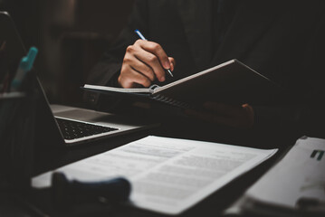 企业做决策要考虑什么