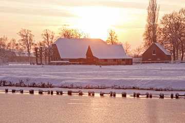 北京现代ix25和雪弗兰创酷哪个好